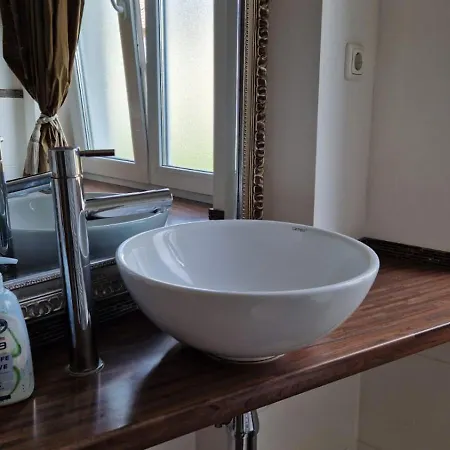 Hochwertige Serviced Und Monteurwohnungen In