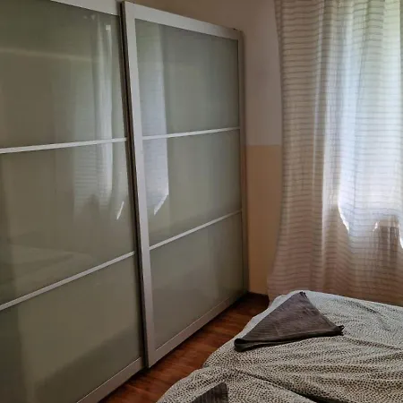 Hochwertige Serviced Und Monteurwohnungen In *