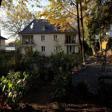 Hochwertige Serviced Und Monteurwohnungen In *