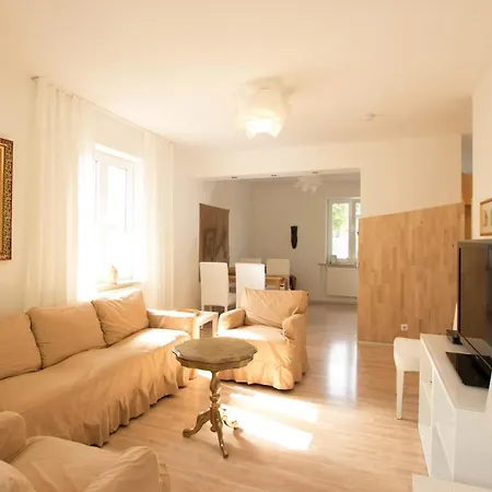 Hochwertige Serviced Und Monteurwohnungen In Apartamento *