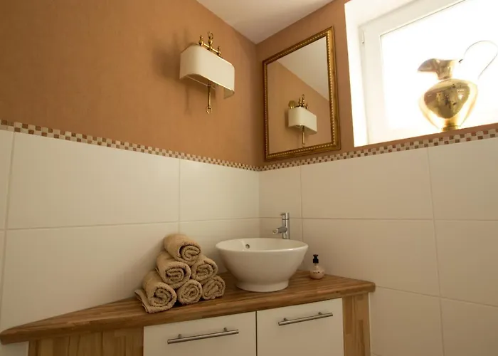 Hochwertige Serviced Und Monteurwohnungen In Мильгейм-на-Руре