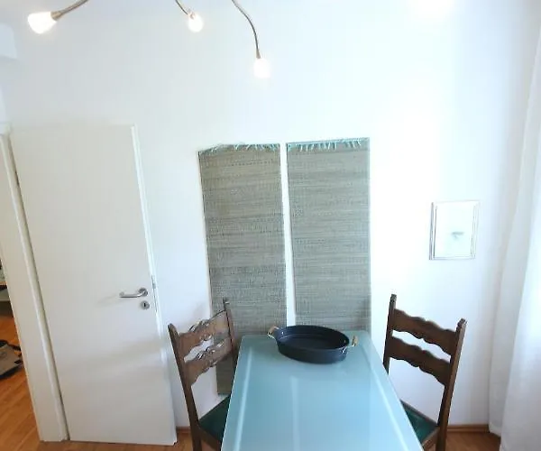 Апартаменты Hochwertige Serviced Und Monteurwohnungen In Мильгейм-на-Руре